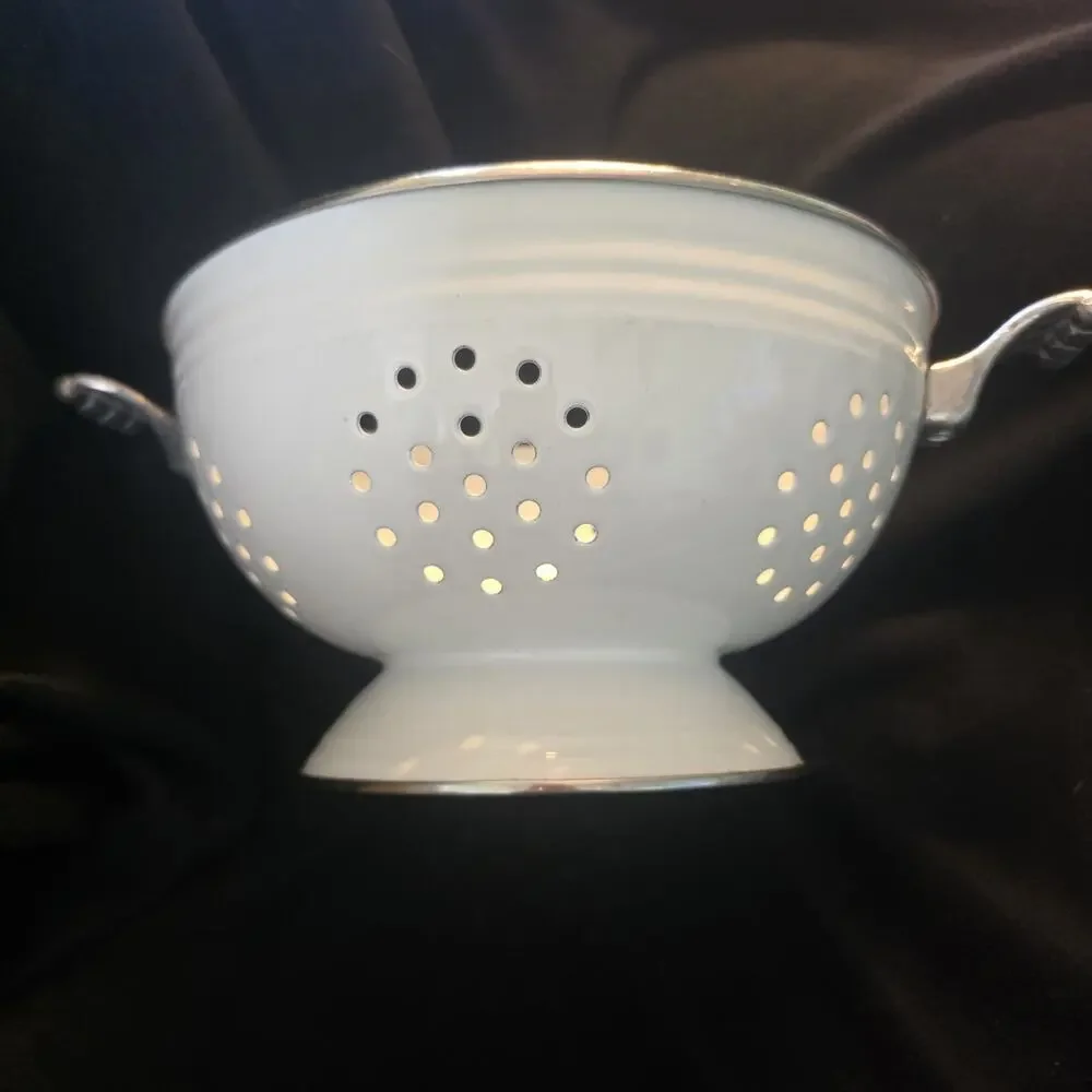 Vintage Fiesta Ware Large Colander Strainer Enamel Homer Laughlin in White